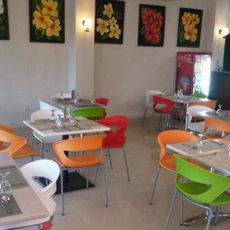 Hotel Pacific Ambon Buitenkant foto